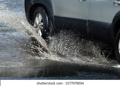 3,391 Car Splashing Through Water Images, Stock Photos & Vectors 