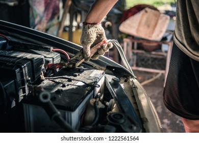 22,861 Auto Electrical Repair Stock Photos, Images & Photography ...