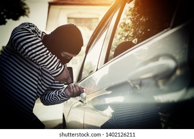 Imagenes Fotos De Stock Y Vectores Sobre Car Unlock