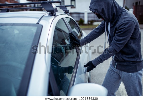 Car thief, car\
theft