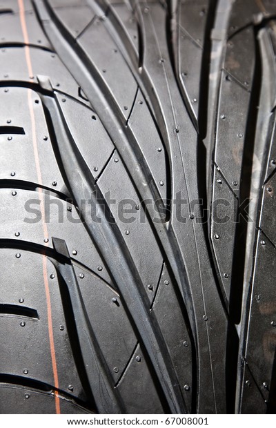 Car tire texture to promote travel safety: always\
use snow tires in winter
