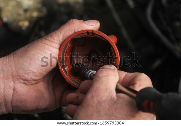 car tools, tools with\
hands