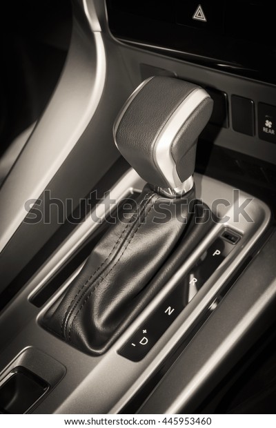 Car\
transmission gearshift handle head - Car\
interior