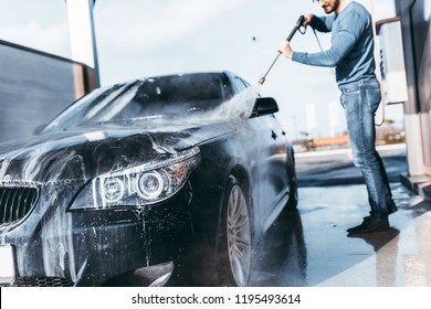 1,528 Man using pressure washer Images, Stock Photos & Vectors ...