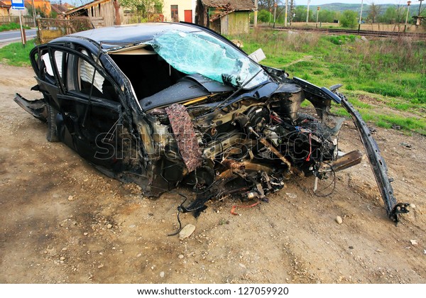 Car wreck after a fatal\
accident