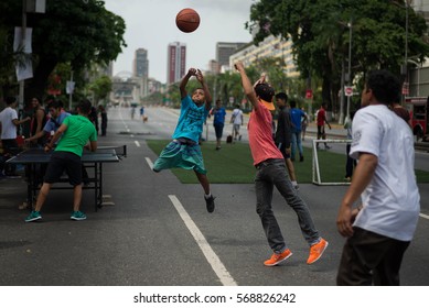 Caracas. November 20th, 2016. Children participate in a recreational activity on Bolivar Avenue in Caracas.