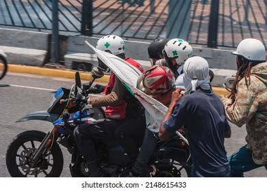 Caracas, Venezuela; 04 30 2019: 
Military And Civil Uprising Against Nicolás Maduro