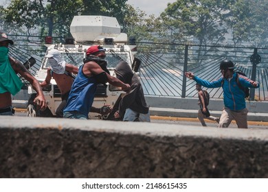 Caracas, Venezuela; 04 30 2019: 
Military And Civil Uprising Against Nicolás Maduro