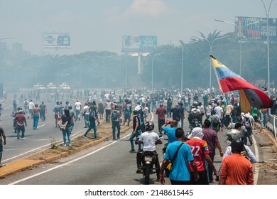 Caracas, Venezuela; 04 30 2019: 
Military And Civil Uprising Against Nicolás Maduro