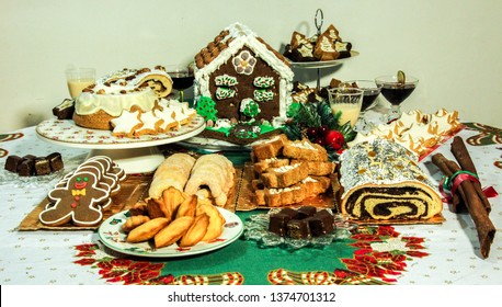 Caracas, Venezuela. 10.04.2019.
Cookies For Christmas Eve