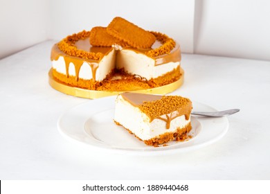 Caramel Biscoff Cheese Cake With Slice