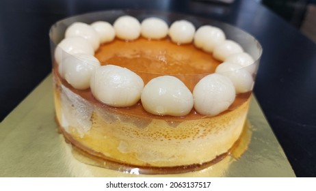 A Caramel Cheese Cake Delicious Background