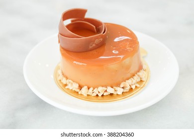 caramel custard and almond cake