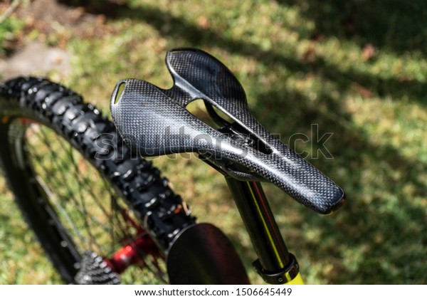 carbon fiber bike saddle