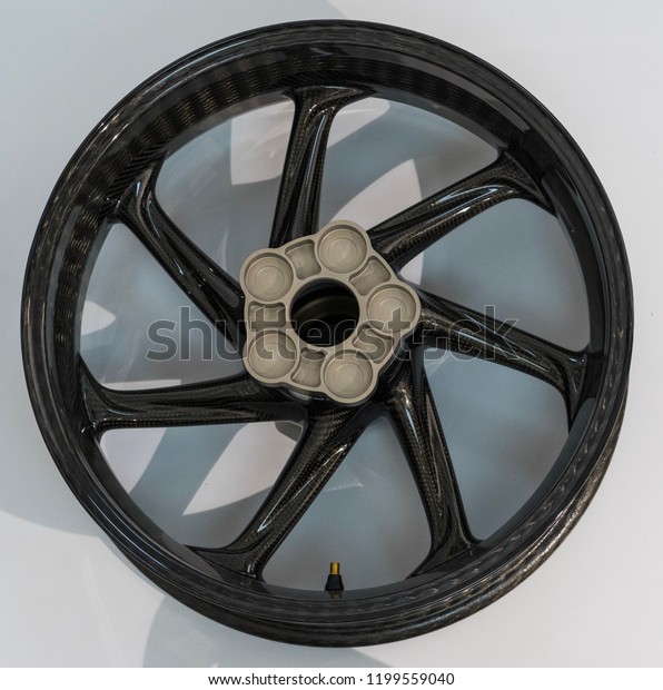 unbranded carbon wheels