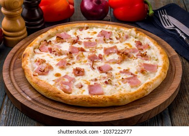 Carbonara Pizza With Bacon