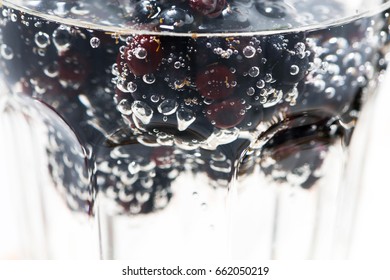 Carbonated Water With Fresh Blackberries, Closeup, Horizontal