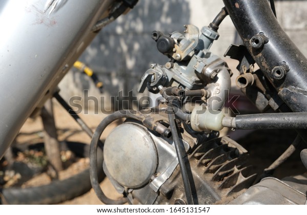 Carburetor, motorcycle, motorcycle maintenance,\
repair and engine\
mechanics