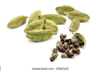 Cardamon With Cardamon Seeds