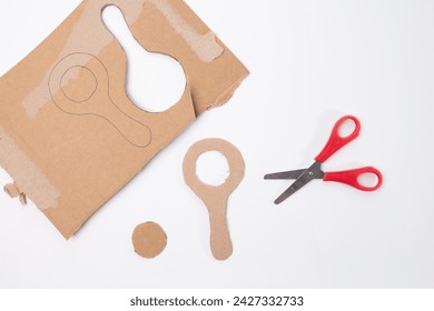 a cardboard magnifying glass