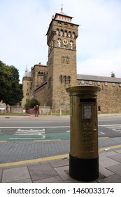 Cardiff, Wales: Aug 2018 - The Golden Olympic Postbox In Cardiff City Centre - Geraint Thomas 