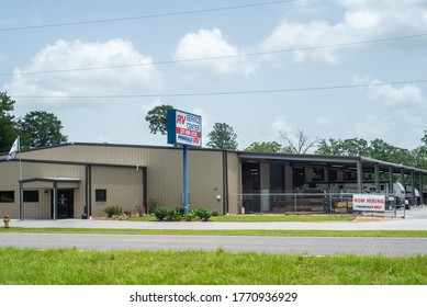 CARENCRO, L.A. / USA - JULY 1, 2020: RV Service Center Primeaux Super Store, A Tan Metal Building And Sales Garage Located In South Louisiana.