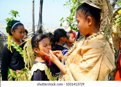 128 Puja Pantai Images, Stock Photos & Vectors | Shutterstock