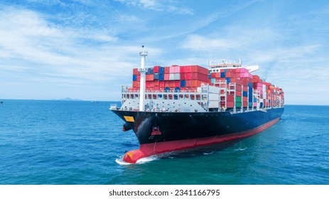 Contenedor de carga Buque, buque de carga que transporta contenedores y que se dirige para la importación tecnología de concepto de exportación de mercancías transporte de mercancías por mar por barco Express. vista frontal