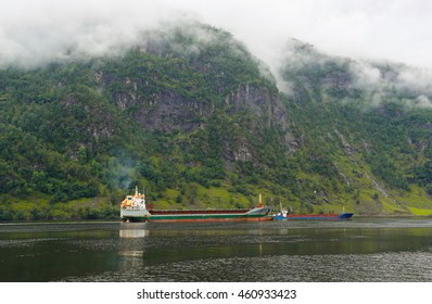 Cargo ship 