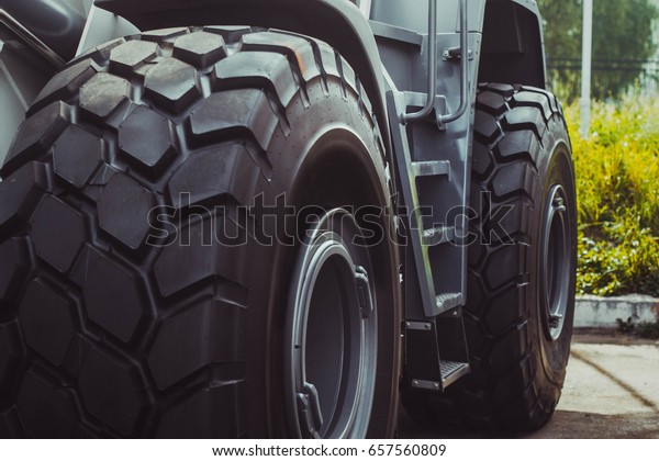 Cargo tires are\
new at the mining\
exhibition
