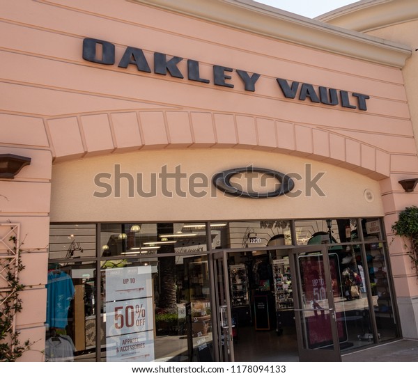 oakley vault usa