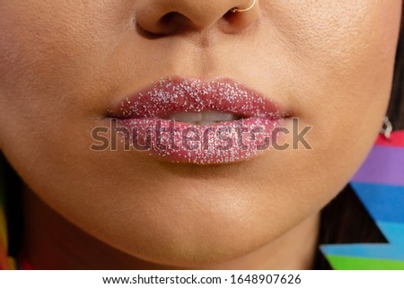 Carnival Makeup to celebrate Brazil's Carnaval. Makeup lips trend for the carnival.