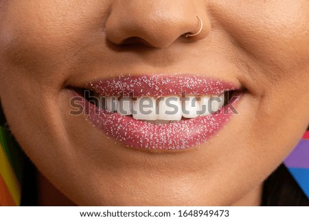 Carnival Makeup to celebrate Brazil's Carnaval. Makeup lips trend for the carnival.
