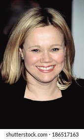 Caroline Rhea At The Premiere Of ANALYZE THAT, 12/2/2002, NYC