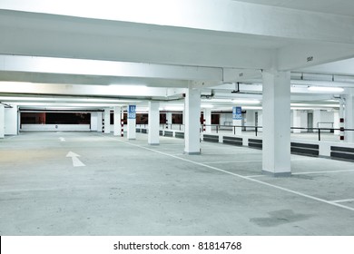 448 Multi storey carpark Images, Stock Photos & Vectors | Shutterstock