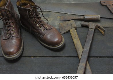 Carpenter tools Put on an old wooden table.
