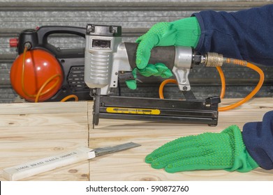 carpenter staple gun