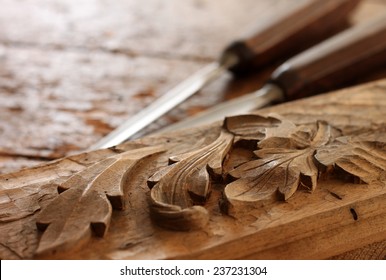 Carpenter Wood Chisel Tool With Carving 