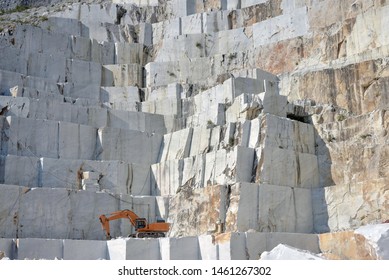 Carrara marble quarry, extraction and processing of white marble, open mining