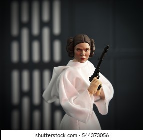 Carrie Fisher As Princess Leia Organa From Star Wars Episode IV A New Hope - Hasbro Black Series 6 Inch Figures