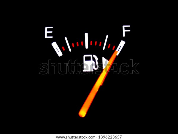 \
The car\'s gasoline is\
full