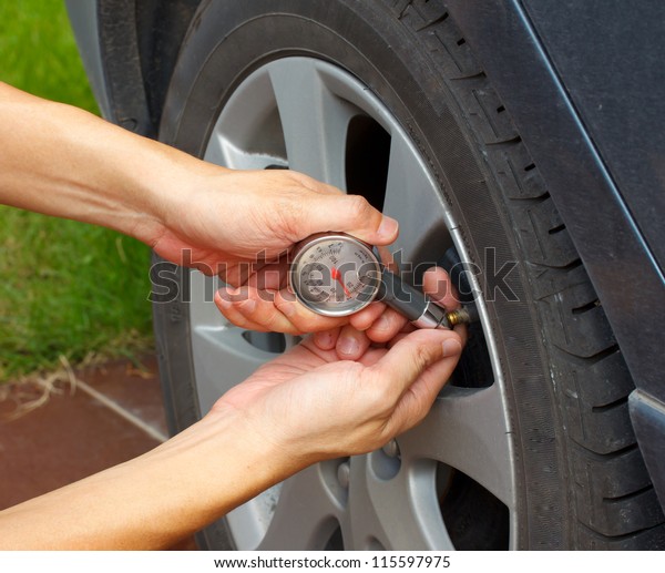 car\'s tyre pressure\
measurement