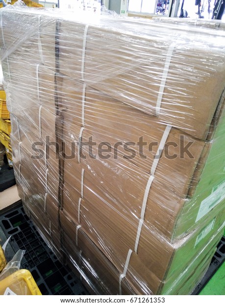 plastic wrap for boxes