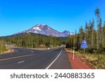 Cascade Lakes Scenic Byway and Three Sisters : Oregon, USA