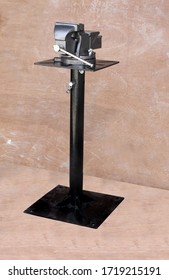 Cast Iron Bench Vise On Pedestal Stand 