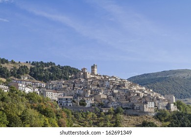 Castel Del Monte - Village In Abruzzo