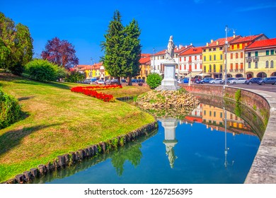 Castelfranco Veneto, Statue Of Giorgione