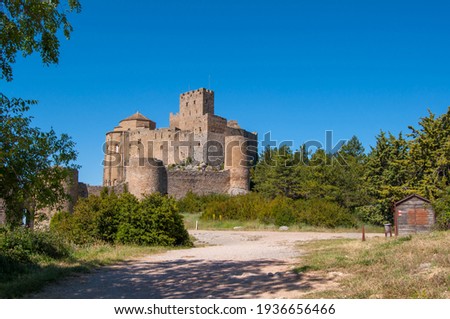 The castle of Loarre of Romanesque style is one of the best preserved medieval castle in Spain, it was built in the 11th century to defend itself from the sieges of the Muslims, it has been the scene 