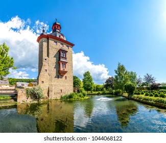 Castle, Vollrads, Rheingau, Germany 