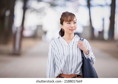 Casual business office worker woman commuting